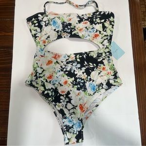 CupShe 1 Piece white floral Swimsuit with front cut out and 2 back ties size L